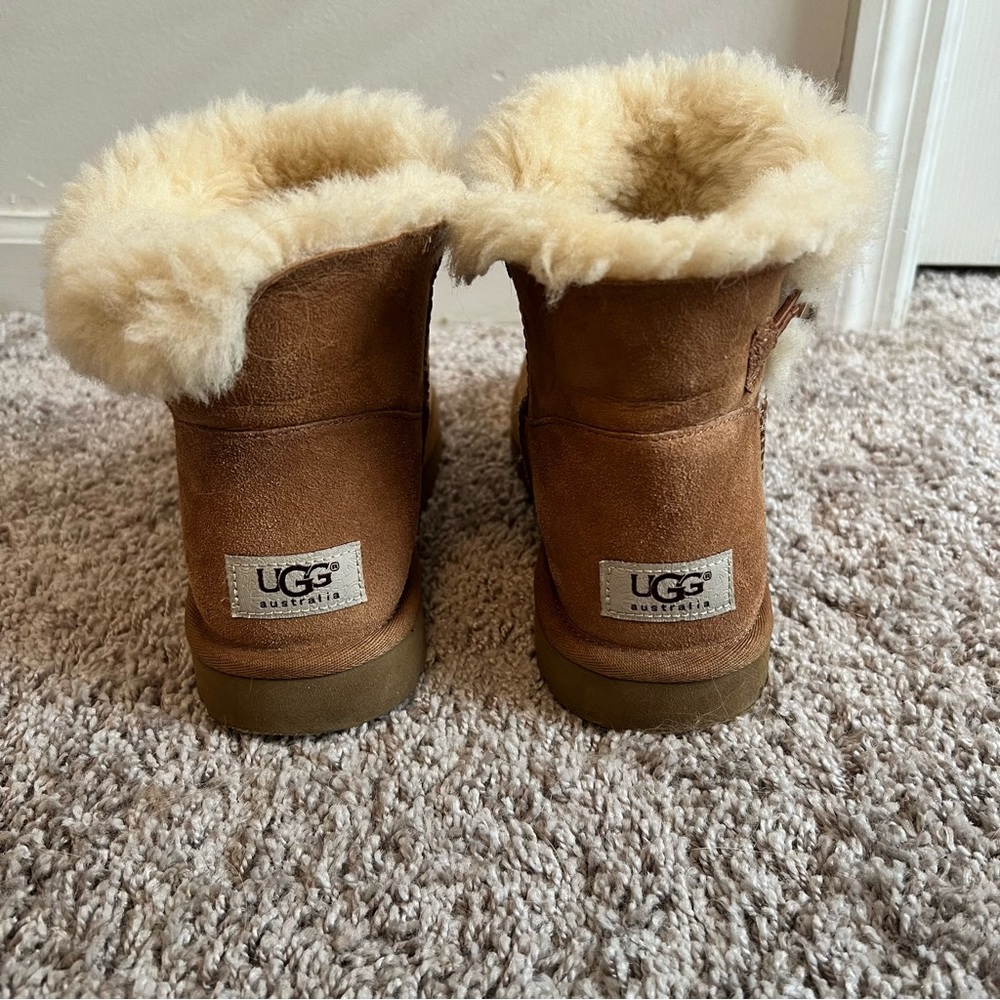 {UGG} mini Bailey button boots - chestnut brown - Picture 8 of 9